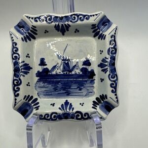 Hand-painted Delft Holland dish Vintage Dutch blue and white trinket dish